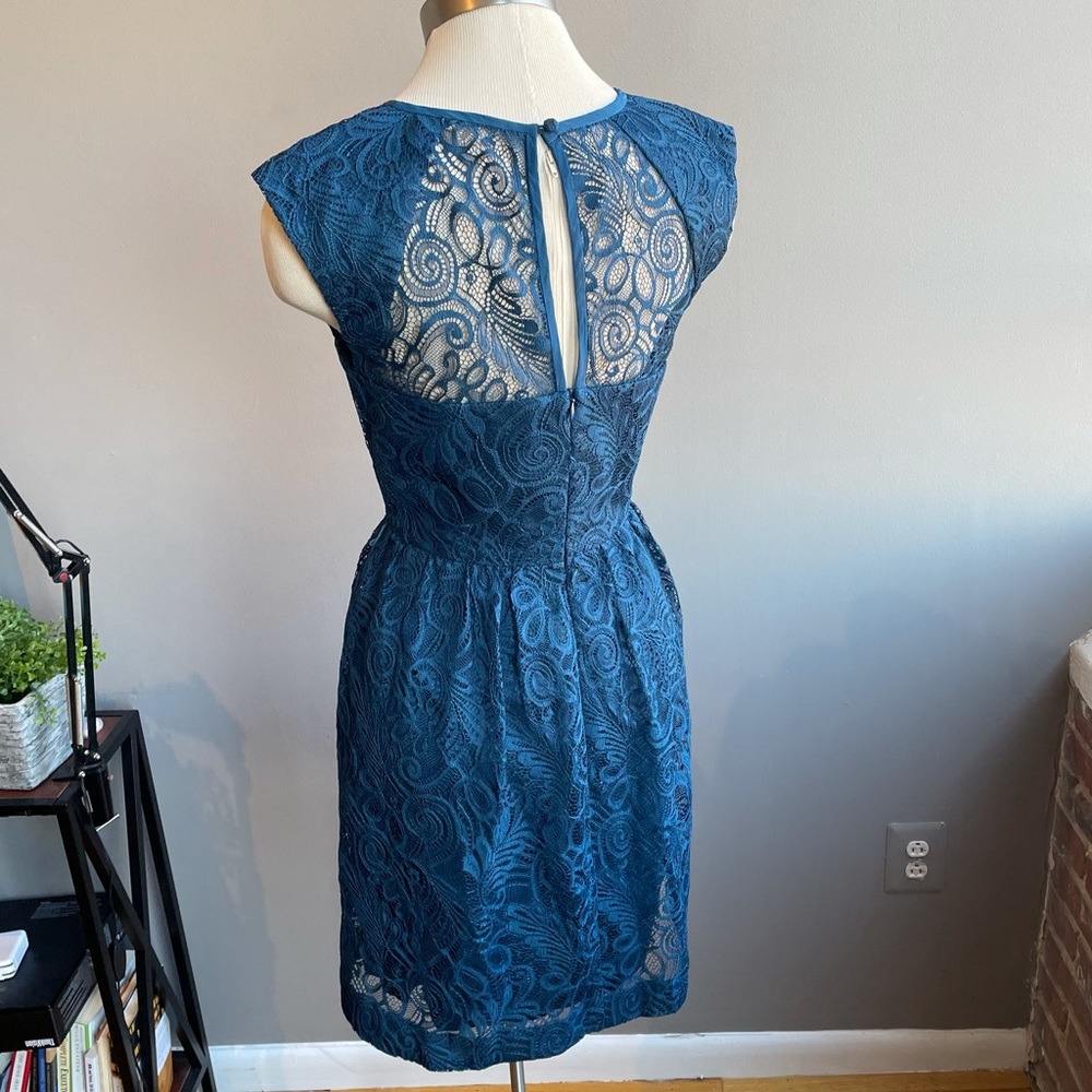 Trina Turk Cagney Lace dress mystic blue, size 6. - Picture 4 of 10